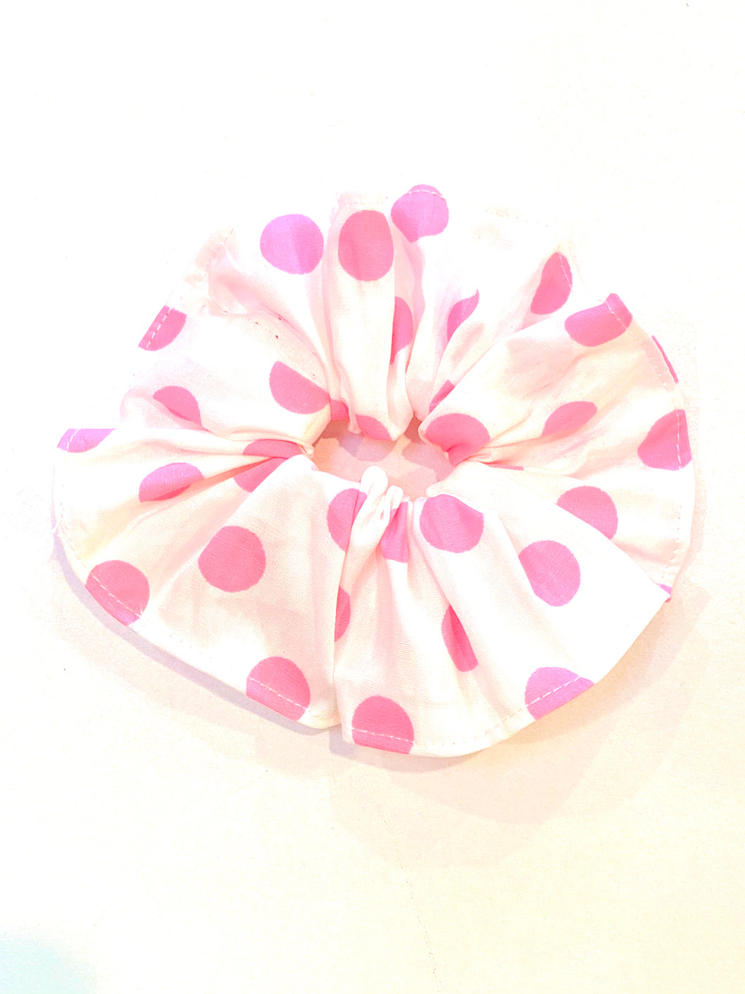 FLUORO PINK DOTTI SCRUNCHIE