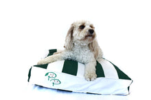 THE HAMPTONS DESIGNER DOG BED - GREEN - Pet Pouch